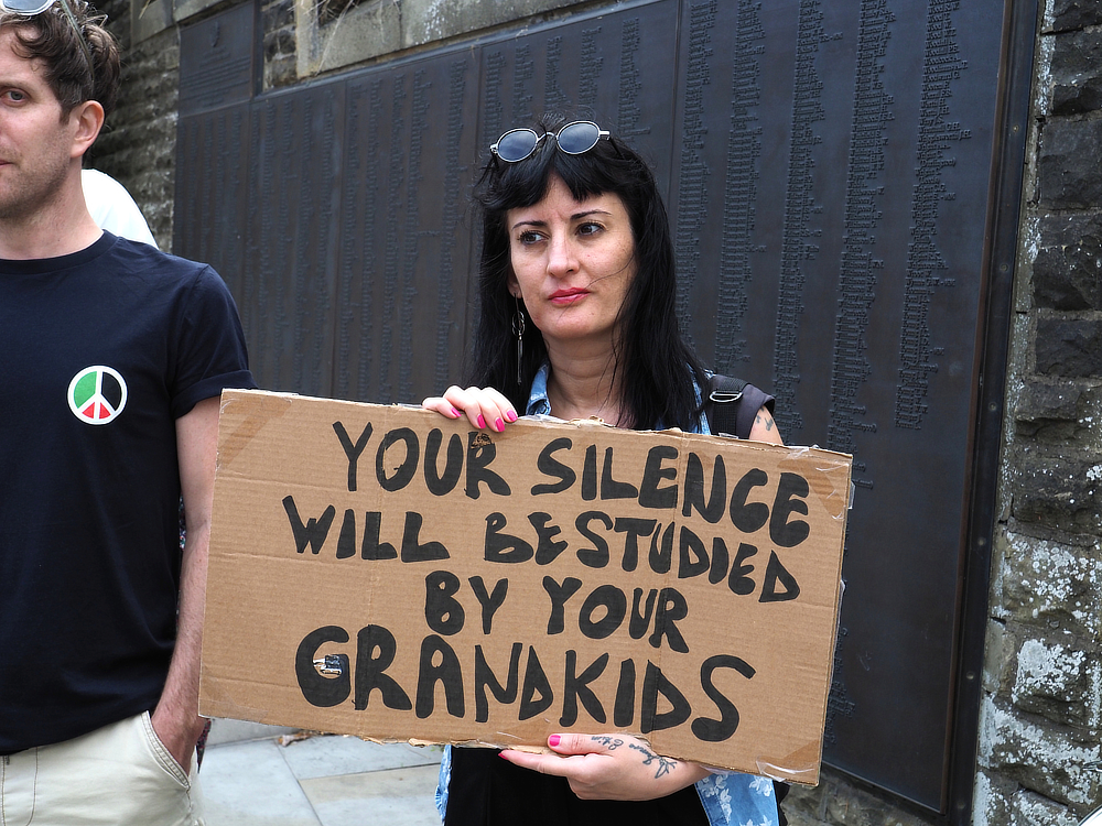 shtos of the pro Palestine demo